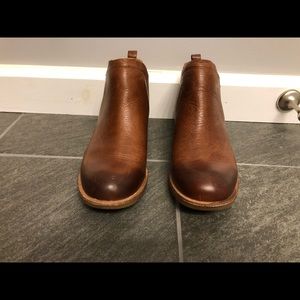 Sofft bryanne chelsea boot Clearance